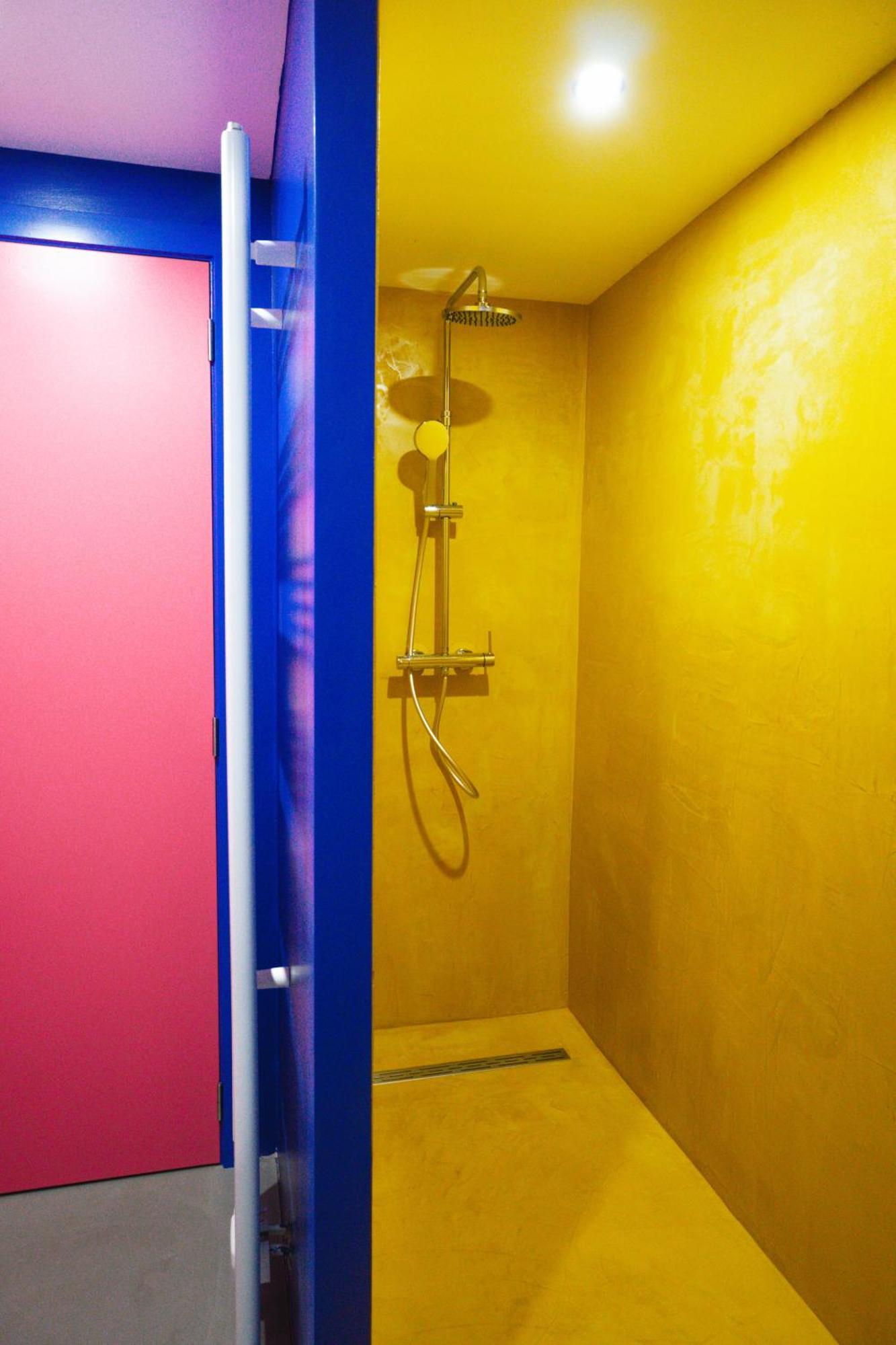 Capsule Boogie-Woogie - Jacuzzi - Sauna - Billard - Jeux - Ecran Geant - Filet Suspendu - Netflix La Louvière Buitenkant foto