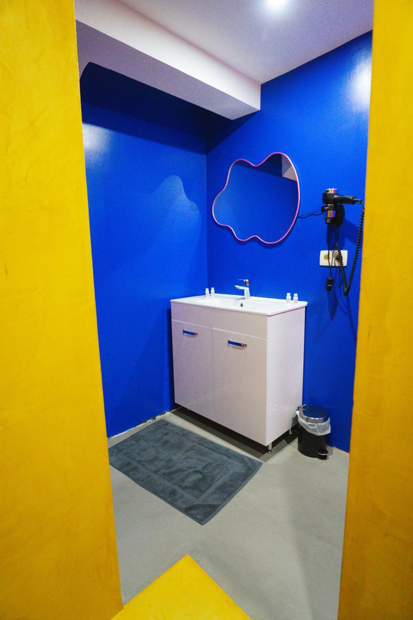 Capsule Boogie-Woogie - Jacuzzi - Sauna - Billard - Jeux - Ecran Geant - Filet Suspendu - Netflix La Louvière Buitenkant foto